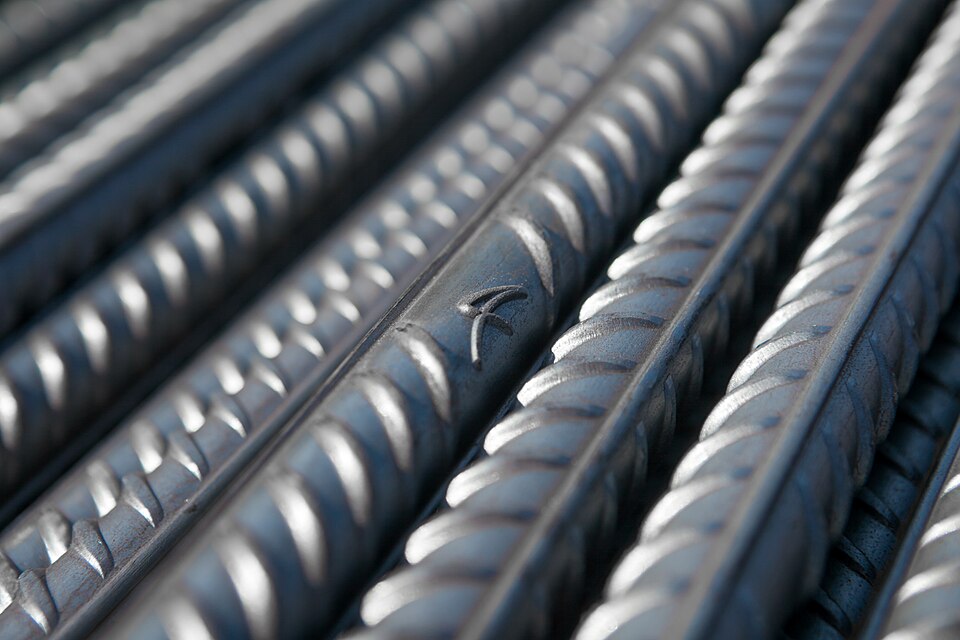 Steel — Alloy and war steel
