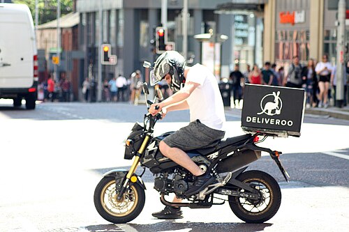 Food delivery dual-job pattern — London