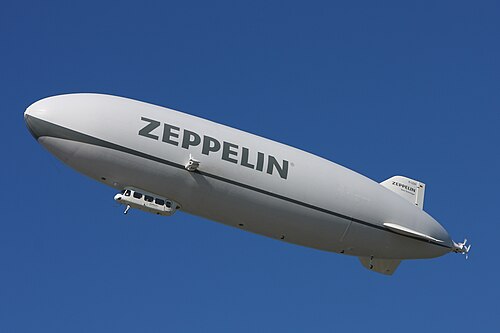 SkyShip 600 — iconic airship